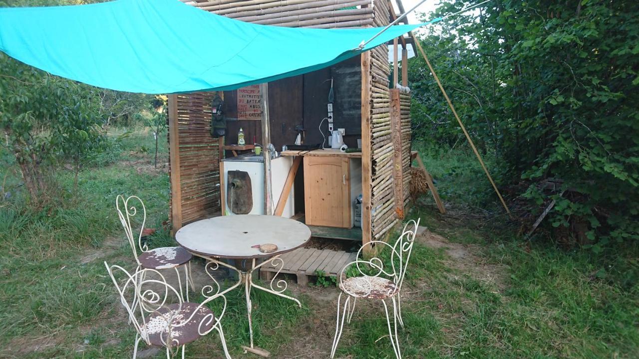 Tente En Permaculture Pirate Creysse  Экстерьер фото