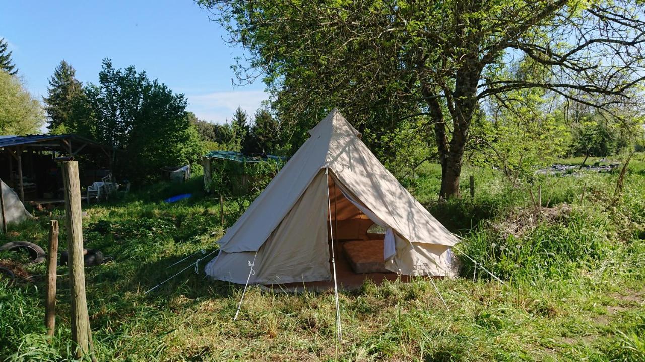 Tente En Permaculture Pirate Creysse  Экстерьер фото